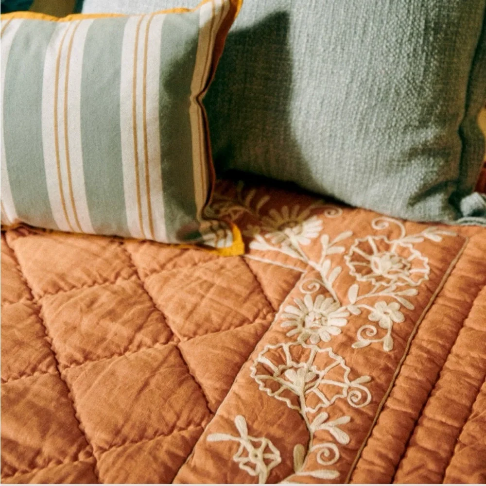 Sézane Embroidered Quilt - Terracotta - Ecru Embroidered Flowers NWT